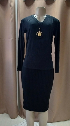 Blusinha básica manga longa, gola V - comprar online