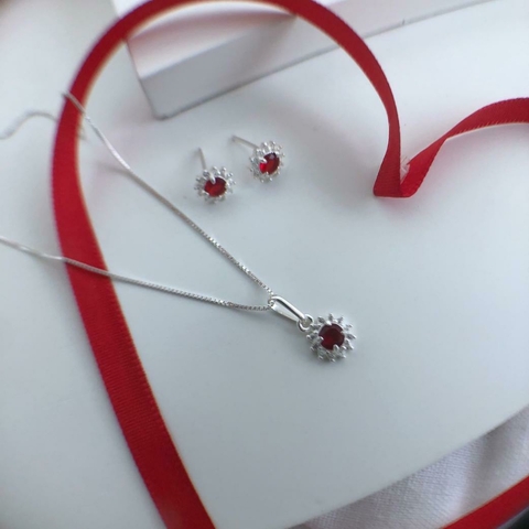 Conjunto Flor De Zircônia vermelha