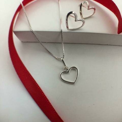 Conjunto Coração vazado Liso