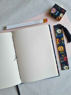 Caderno Flores e Livros -160 pag. - comprar online