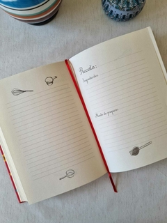 Caderno de receitas - fundo vermelho na internet