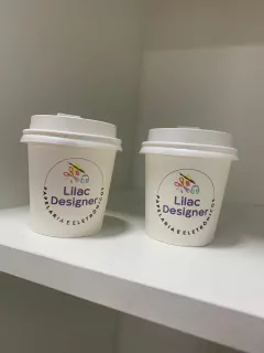 COPO DE CAFÉ COM TAMPA (COM SEU LOGOTIPO) - comprar online