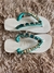 Sandália Havaiana Top Branca com Pedraria Banhada Verde Esmeralda. - comprar online