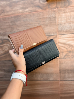 CARTEIRA ANGELINA MARROM na internet