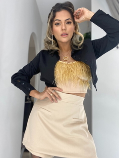 CROPPED PLUMA