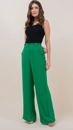 CALÇA EM ALFAITARIA