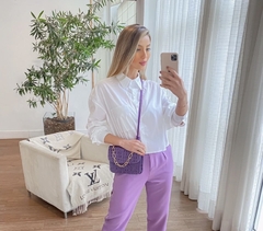 Camisa cropped na internet