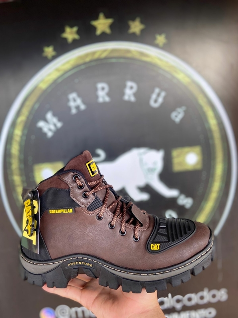Caterpillar Adventure Marrom