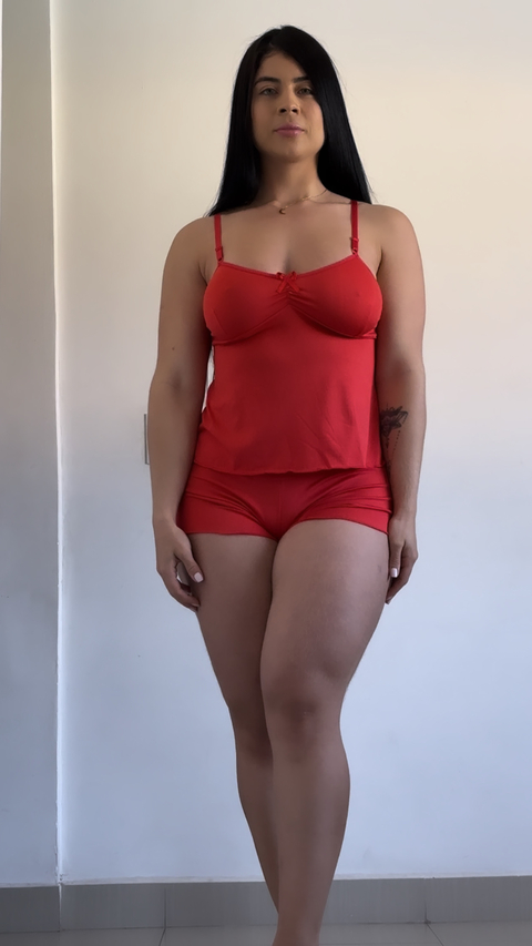 short doll liso vermelho