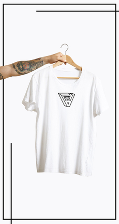 CAMISETA USEVEST STREETWEAR