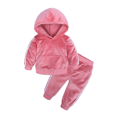 Conjunto plush blusa manga longa com capuz e calça