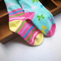 Meia-calça infantil rosa listras e laços