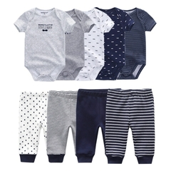 Kit com 5 bodies e 4 calças