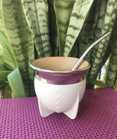 Mate Pampa tradicional blanco boca abierta