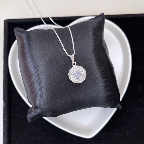 Colar redondo cravejado