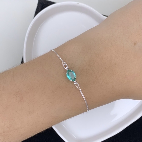 Pulseira com pedra turmalina verde (fecho gravatinha)