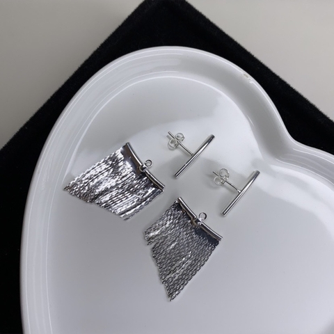 Brinco dois em um de franja P