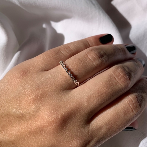 Anel corações e zircônias