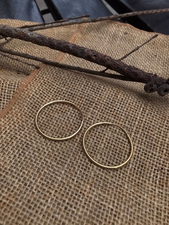 Brinco Argola Fina Lisa Fechada M Folheada a Ouro 18K - COD 13508