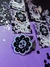 Pin Caveira Flor Holográfica na internet