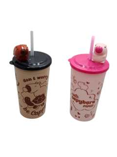 Vaso Capybara Sorbete con Muñeco en Tapa - comprar online