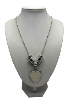 Collar Largo con Corazon Esmaltado en internet