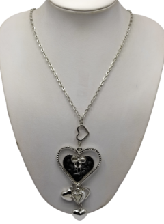 Collar Largo de Cadena con Corazones