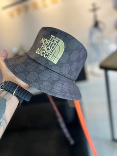 BUCKET na internet