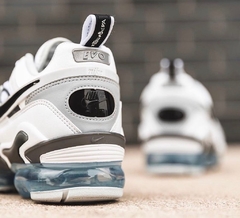 VAPORMAX EVON na internet