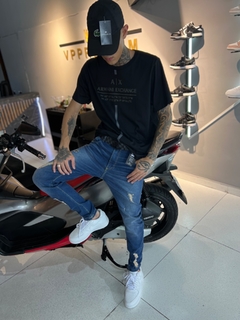 CAMISETA ARMANI na internet