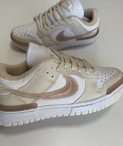 Tênis Nike Bege