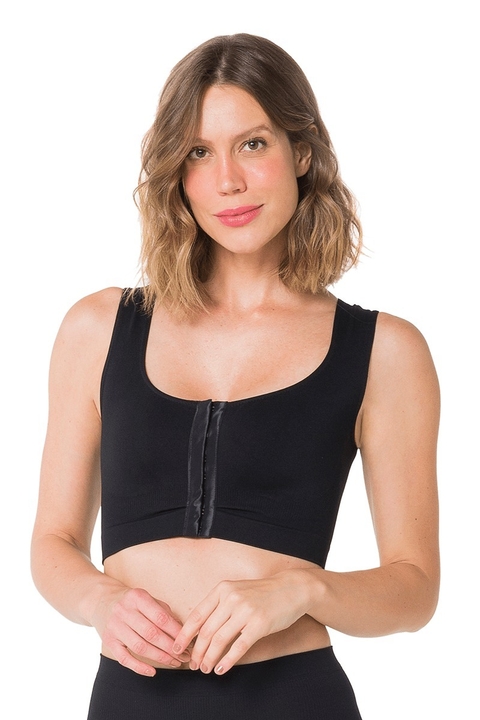 Sutiã com abertura frontal e ampla sustentação