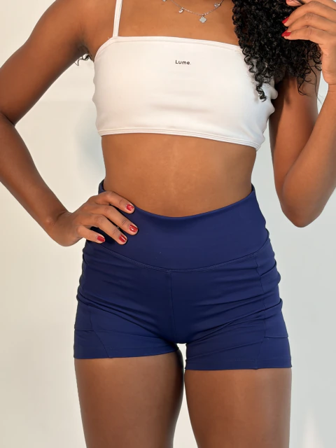 Short com bolsos