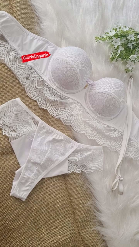 Conjunto em renda e alça removível