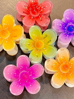 Presilha Flor P na internet