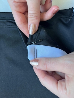 Pantalon Complot en internet