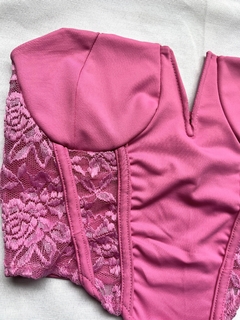 Corset Pink en internet