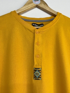 Remera Atlas - comprar online
