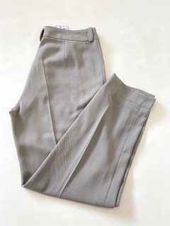 Sastrero Grey en internet