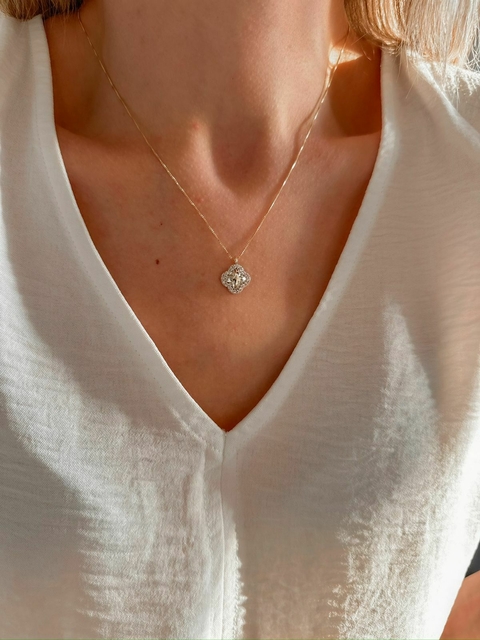 COLAR PINGENTE TREVO