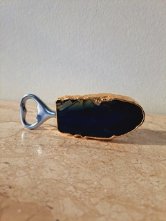 Abridor de garrafa com pedra na internet
