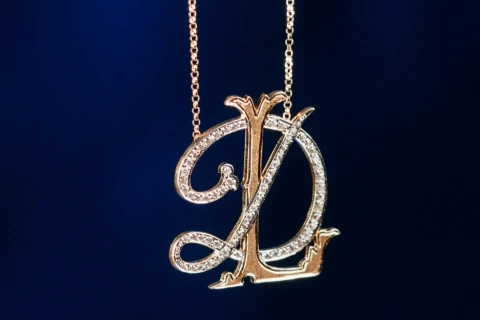 Marca 3 de Uma Letra Joalheria