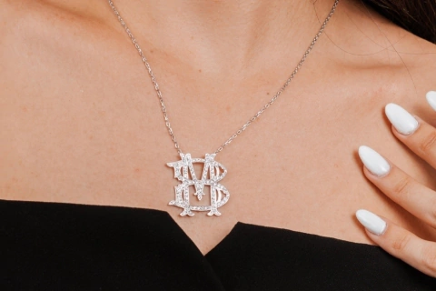 Marca 17 de Uma Letra Joalheria