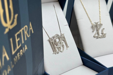 Marca 22 de Uma Letra Joalheria