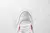Nike Air Jordan 4 Retro 'Red Metallic' na internet