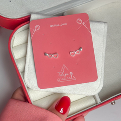 Brinco Earcuff corações