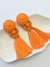 Brinco botão resina com tassel - LARANJA