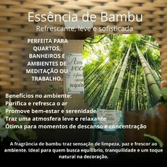 Sabonete artesanal com fragrância de bambu, leve e sofisticada, ideal para promover frescor, bem-estar e purificação energética.

