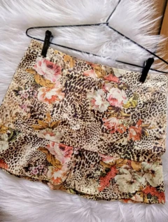 Saia animal print flores tamanho P - BRECHÓ - comprar online