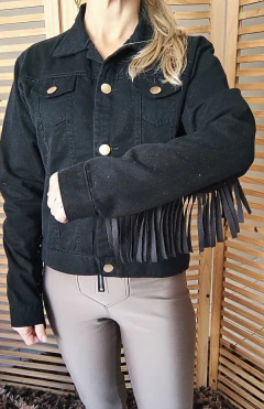 Jaqueta jeans preta customizada Luíza Sonza tamanho P na internet